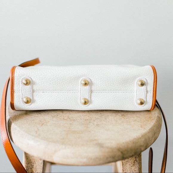 SOLD VINTAGE DOONEY & BOURKE CROSSBODY - Picture 5 of 9